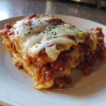 Crockpot Ravioli Lasagna – The Easiest Cheesy Comfort Food! 🧀🍅
